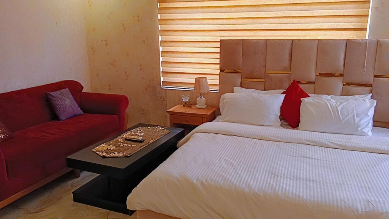 Nuit De Paris Hotel Abuja Exterior photo